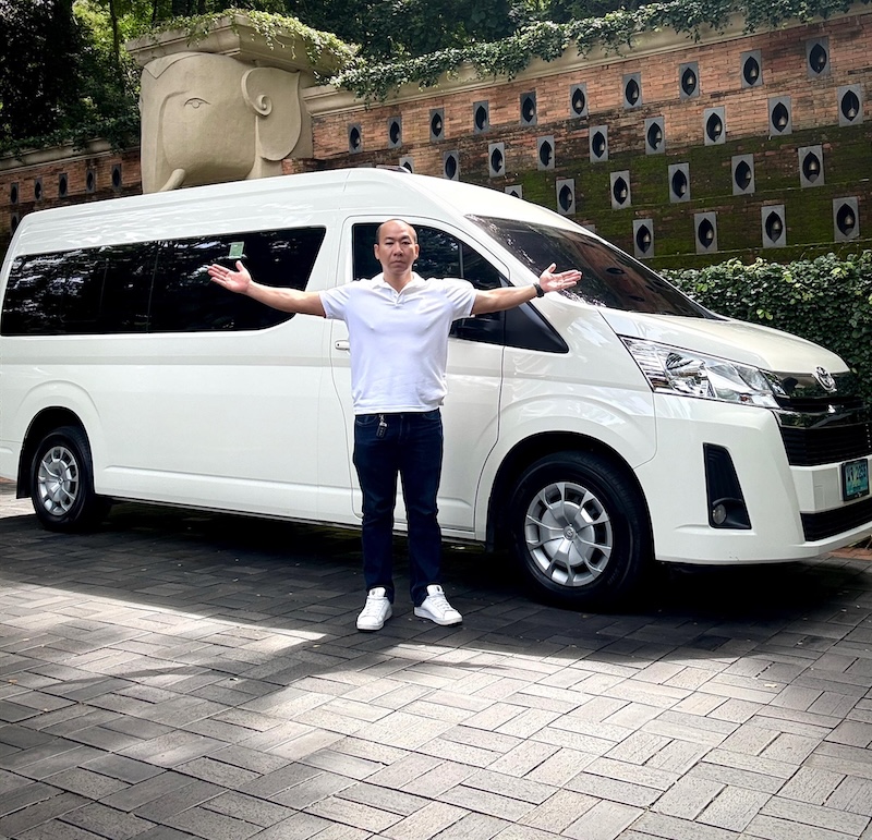 Chiang Mai private driver with van for car rental with driver