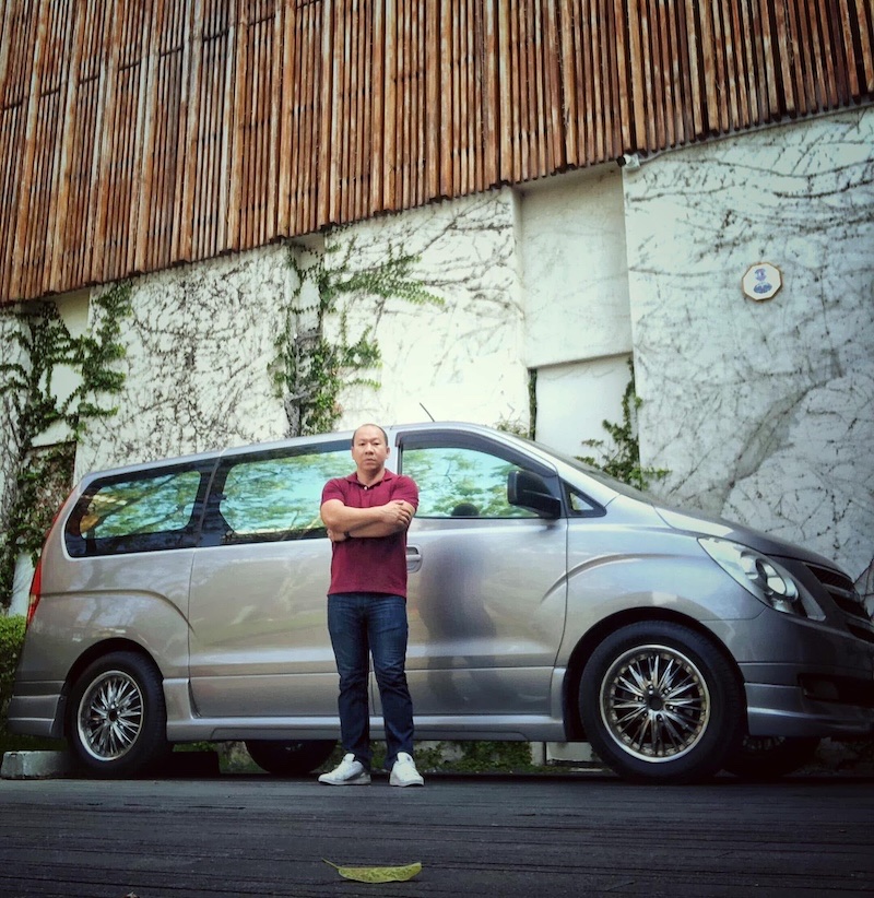 Otto, Chiang Mai private driver and English-speaking chauffeur guide