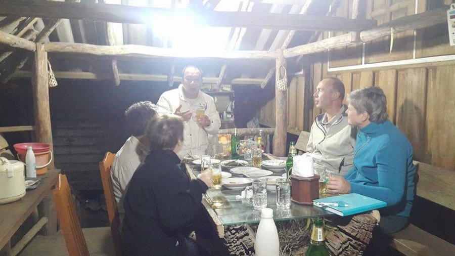 Local dining stop during Chiang Mai private driver tour